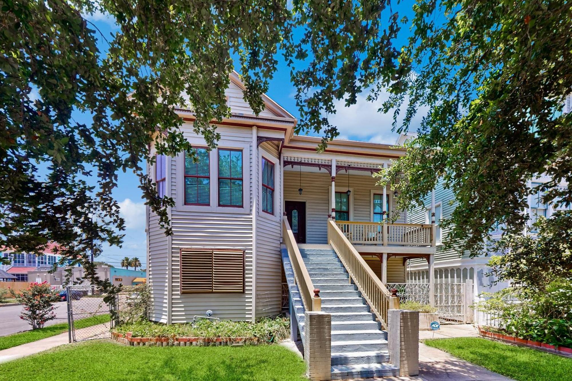 Under The Avenue Galveston Exterior foto